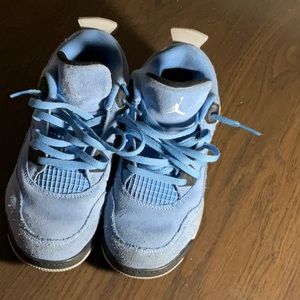 Air Jordan 4 Retro ‘University Blue’ CT8527-400